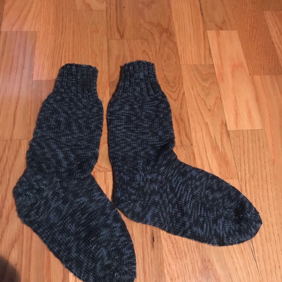 Wreaths and knit socks - Picture 4 of 5